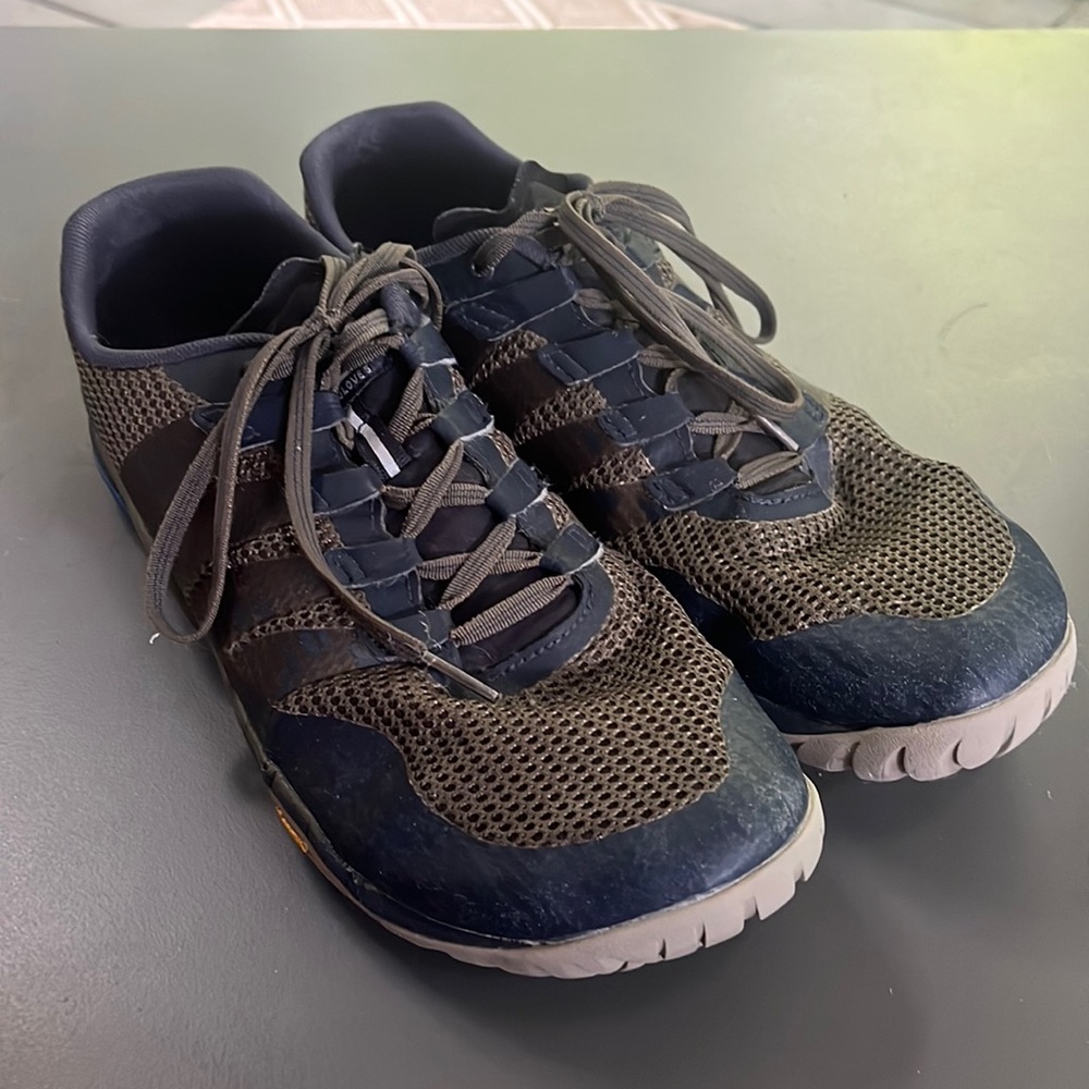 Men’s sneakers
